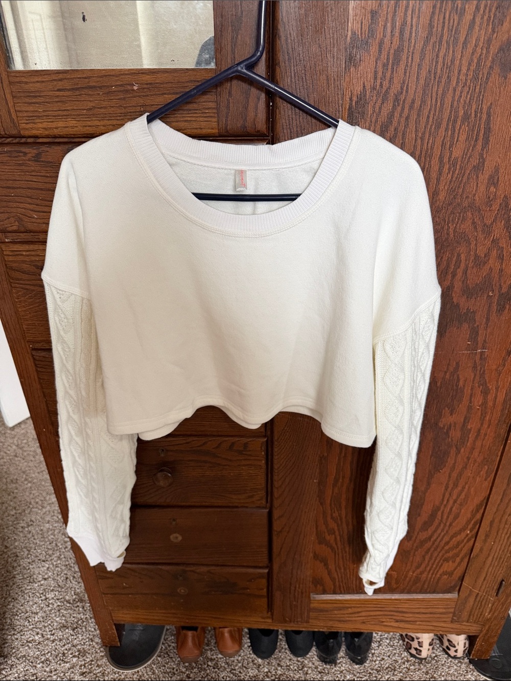 FP movement Cropped Cable-Sleeve Sweater sweatshirt - Cream